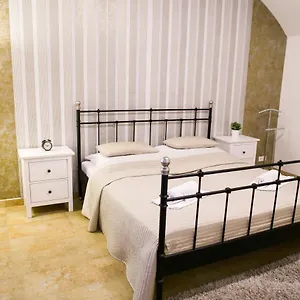 https://stefania-apartment-centre.praguehotelsweb.com